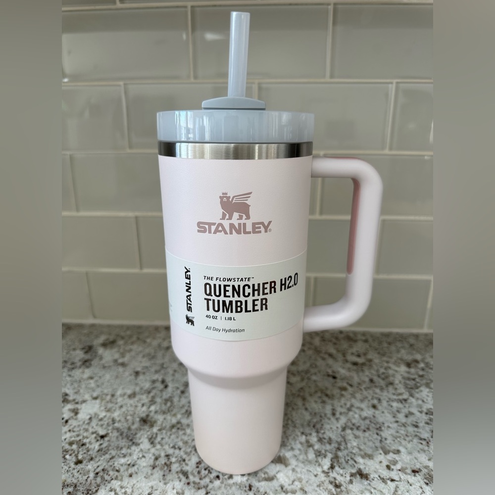 NEW Stanley - The Flowstate Quencher H2.0 Tumbler 40 OZ - Rose Quartz